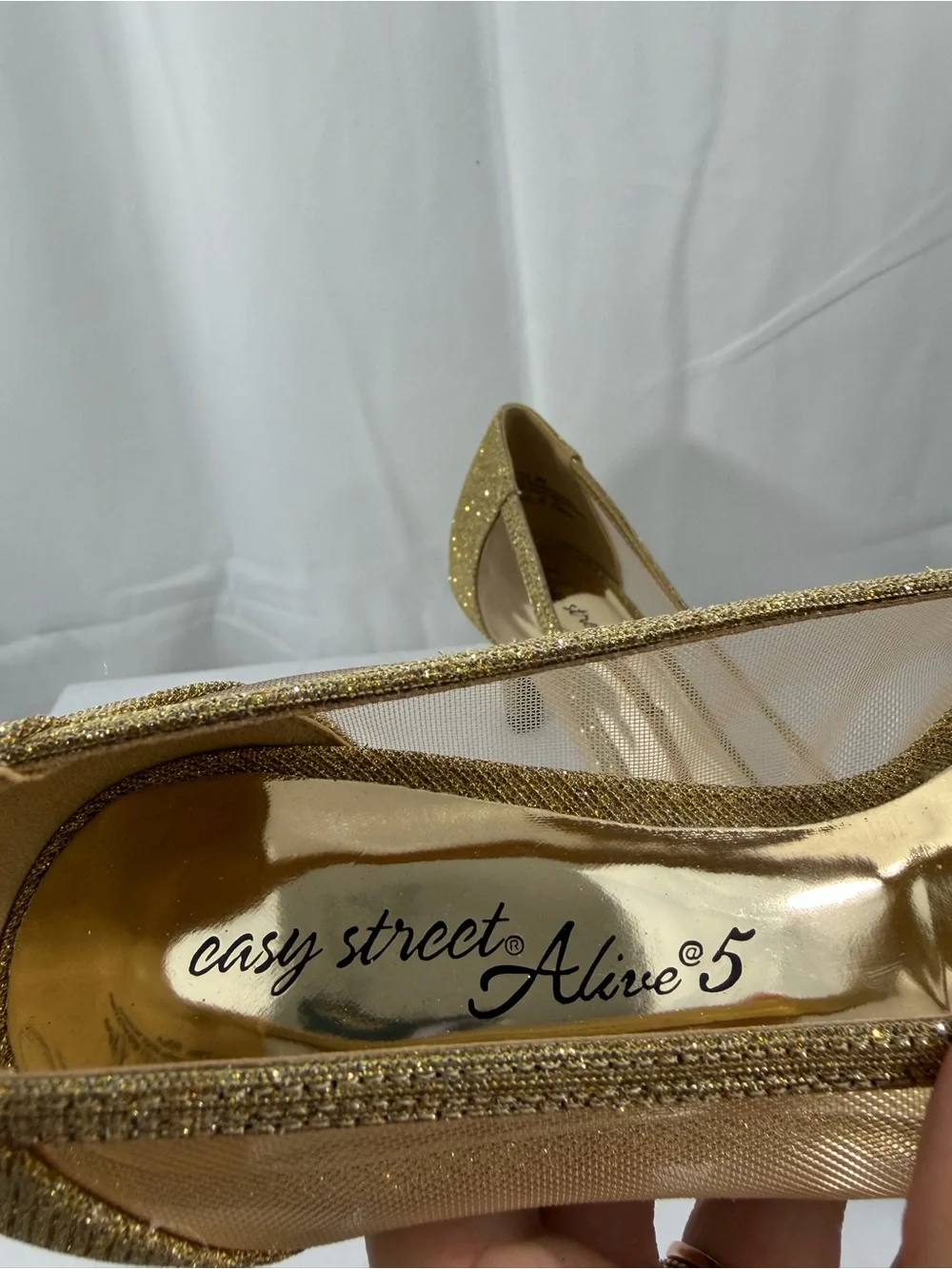 NWT Easy Street Women’s Size 8 Gold Mesh Glitter Peep-Toe Heels Dress Pumps